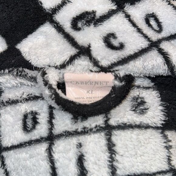 Cabernet Crossword Puzzle Short Fuzzy Robe - Picture 7 of 8